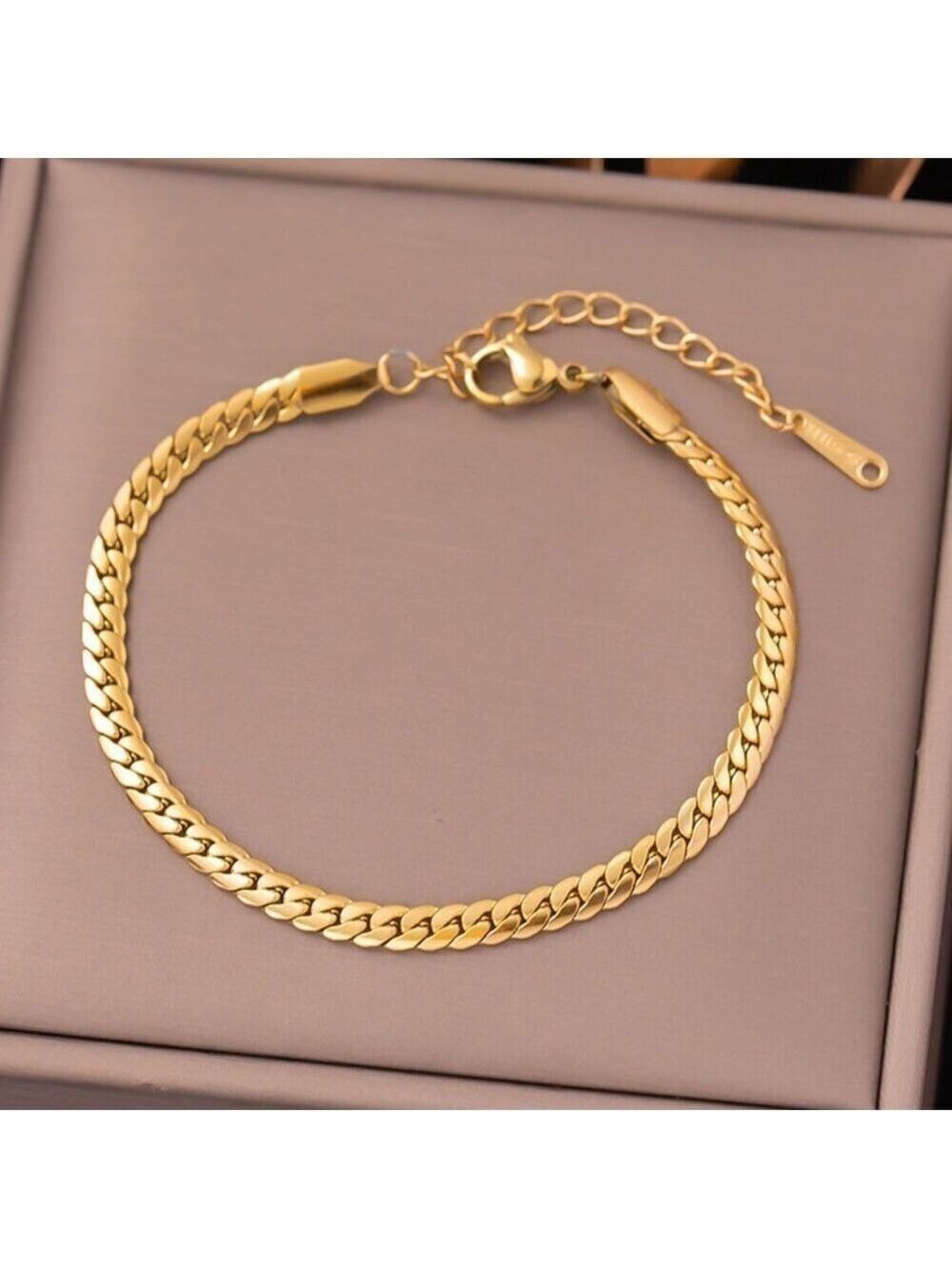 18K Gold Plated Cuban Chain Bracelet | Waterproof, Tarnish Proof Stainless Steel